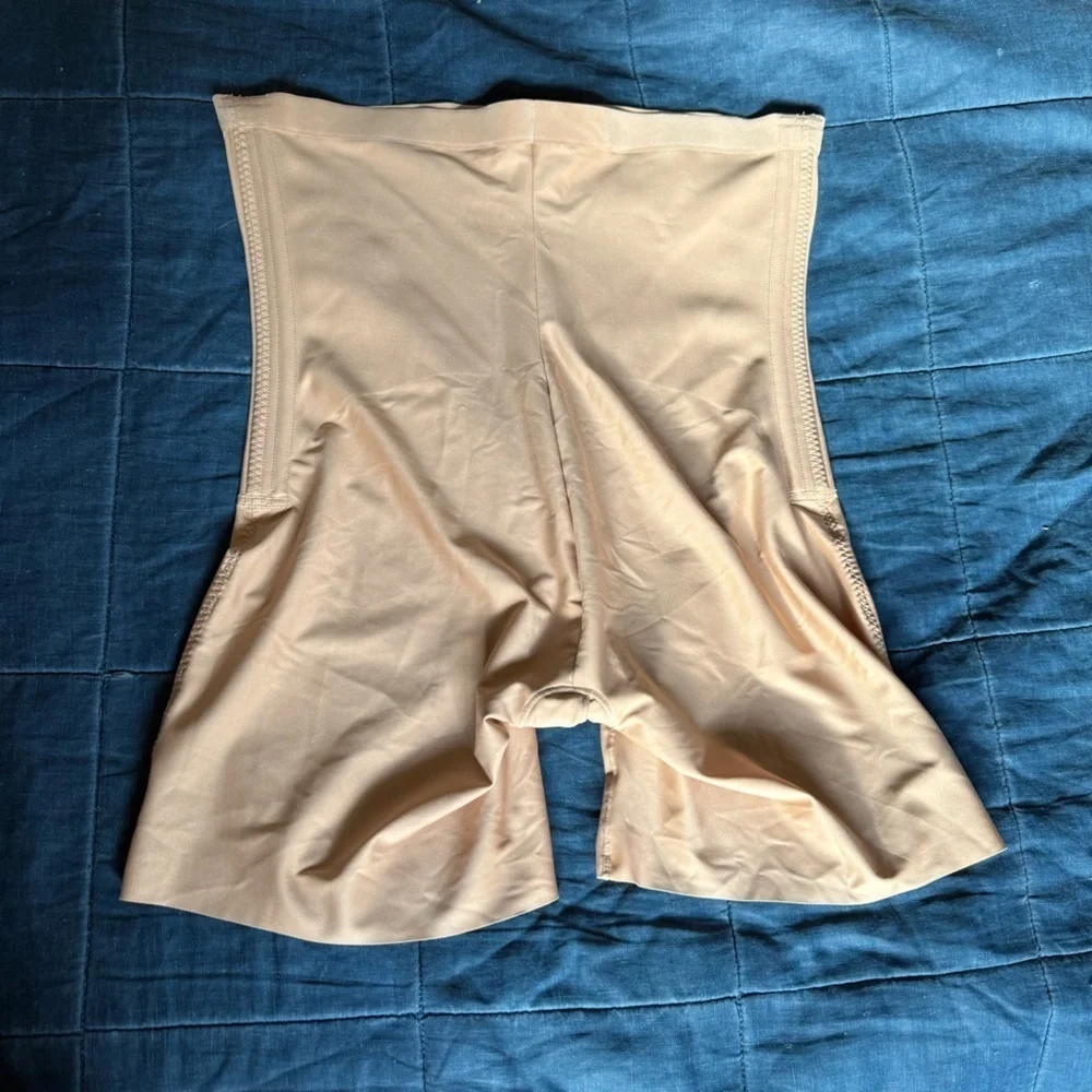 Honeylove No-Show  High-Waisted Shorts Size 3X in Sand Color